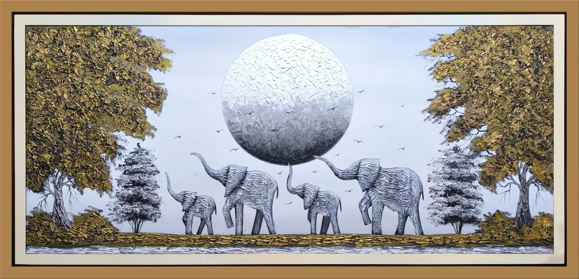 Elefantes bajo la luna de plata — vista detalle de la pintura al óleo